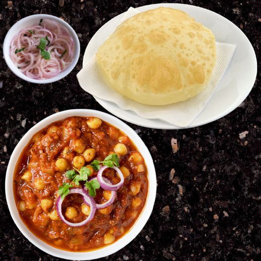 Chole Bhature  / Garbanzos con Pan frito