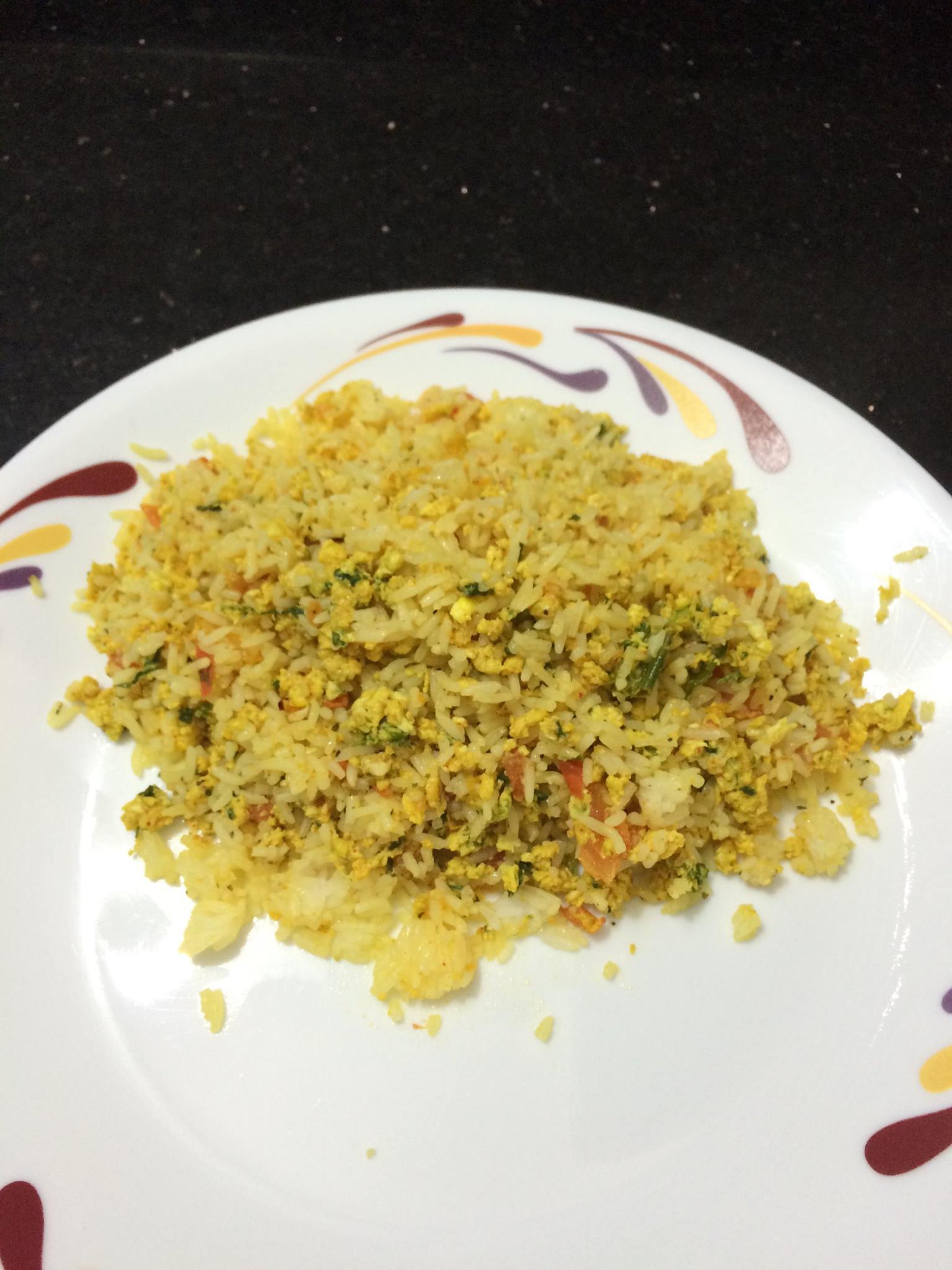 Rice with scrambled Eggs / Arroz con Huevos revuelto 