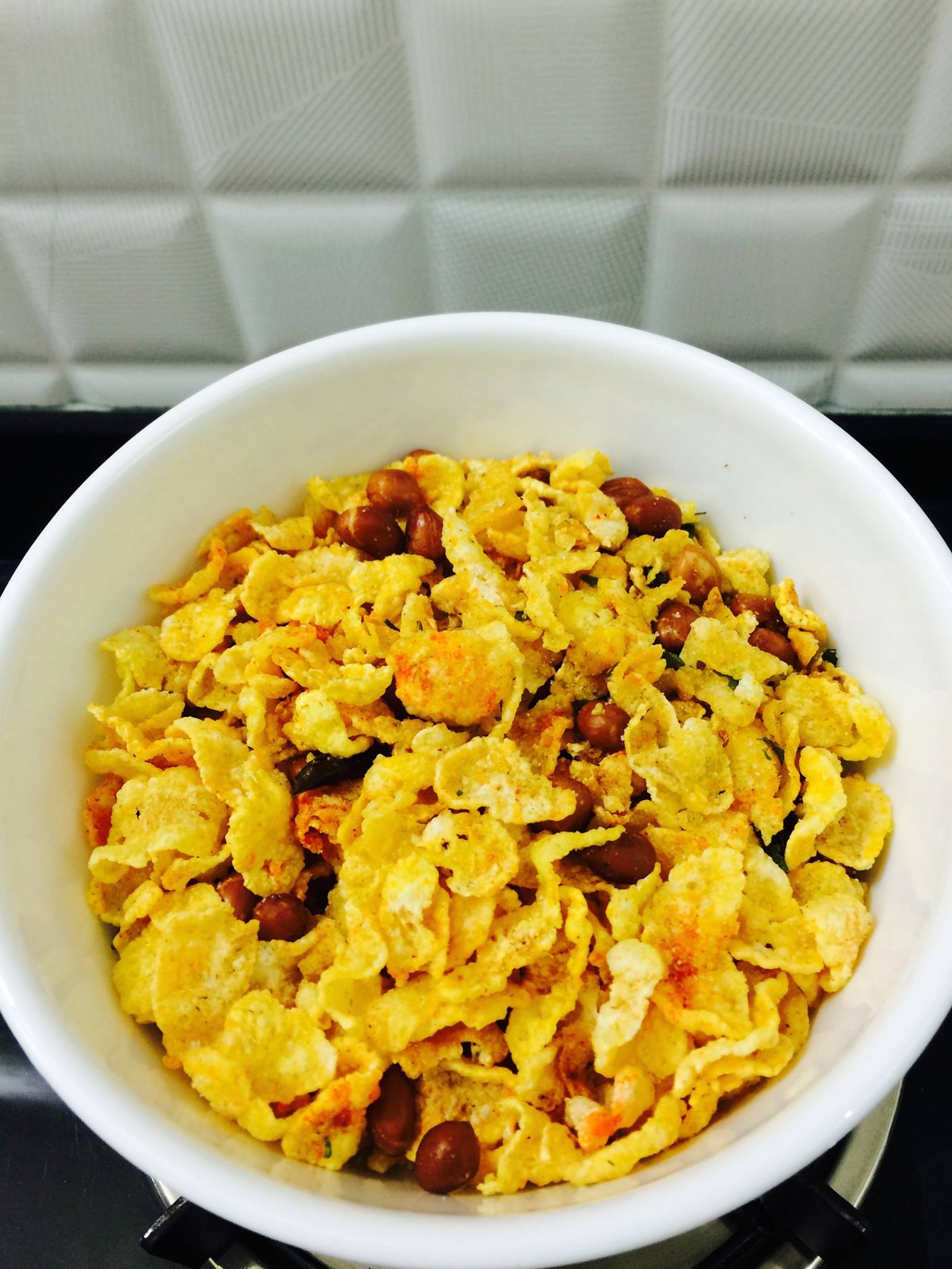 Corn Flakes Chivda / Corn Flakes Merienda